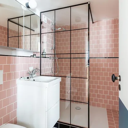 아파트 3 Pieces Place Contrescape